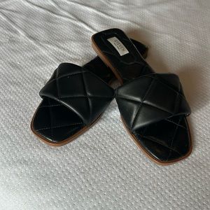 STEVE MADDEN STEVEN NEW YORK HARLA FLAT SANDALS Size 9 Black